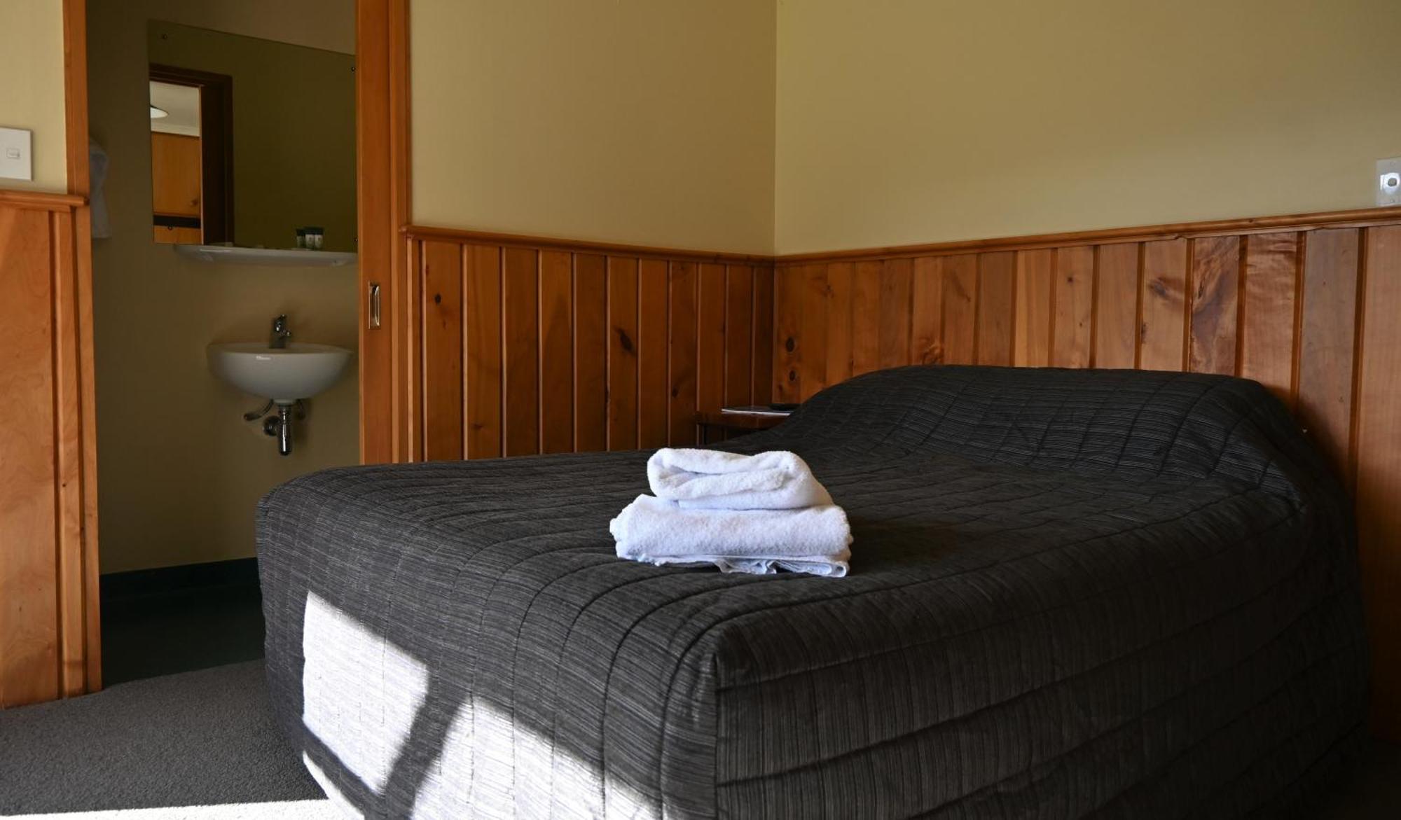 Donegal House 4*